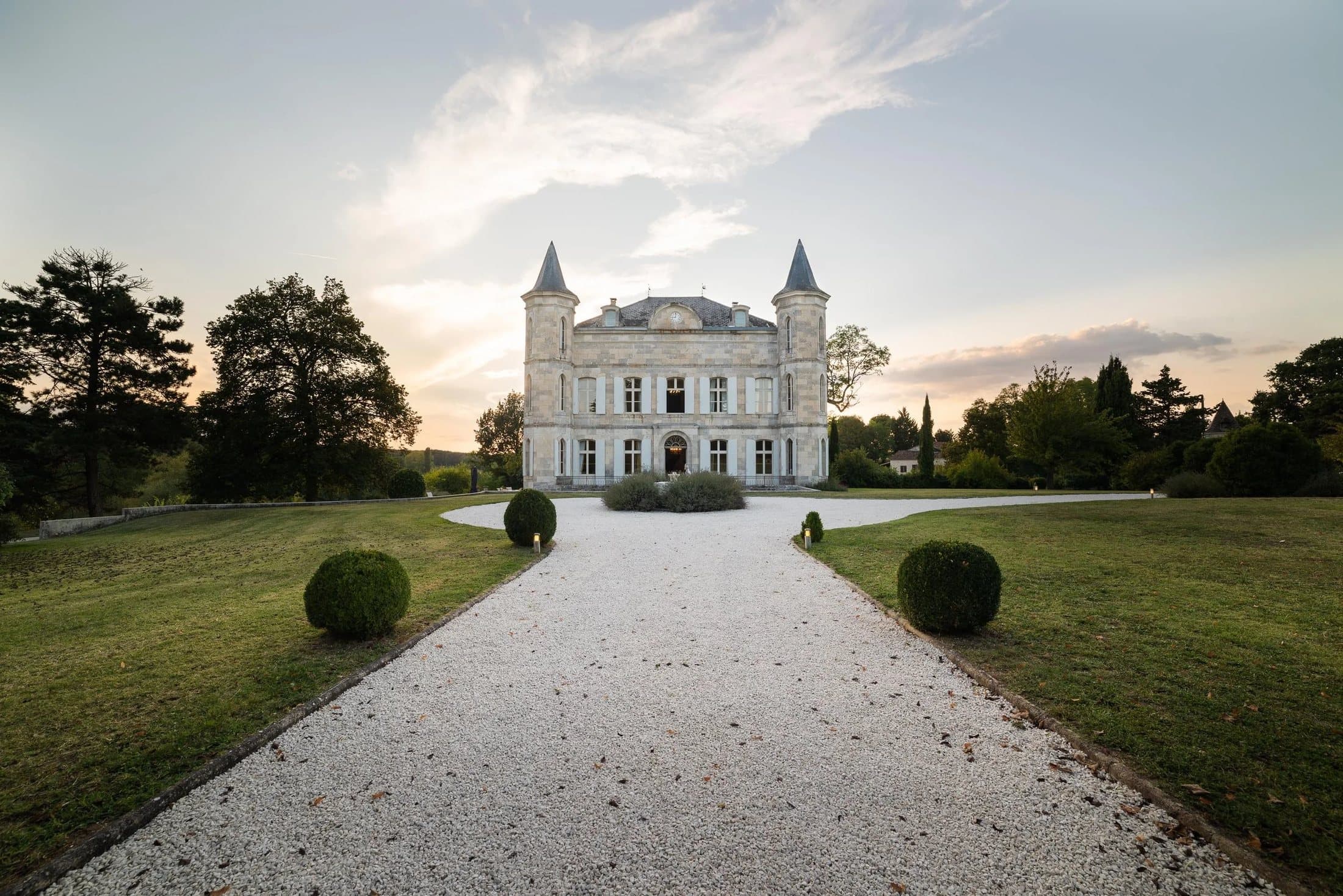 Château Lasfargues façade and gardens